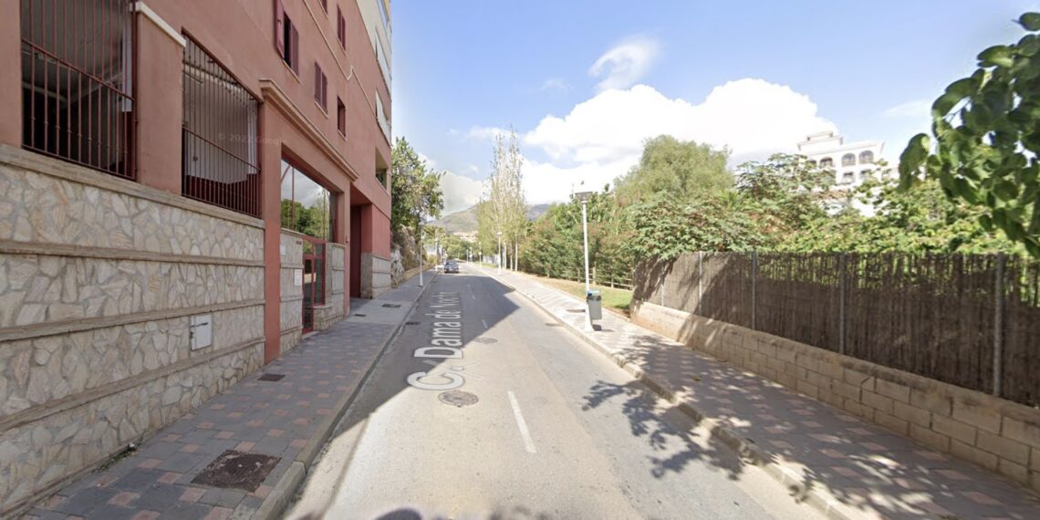 Heridos en un incendio dos trabajadores cuando realizaban una obra en un edificio de Fuengirola