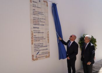 Estepona dedica un espacio a la cultura eslovaca con la incorporación de una obra a la Ruta de la Poesía