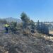 Bomberos extinguen un incendio junto al polígono industrial de San Pedro