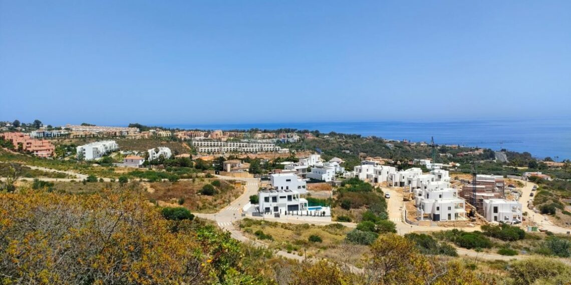 Compromiso Manilva denuncia que el actual alcalde pretende poner en peligro el suministro de agua de los vecinos de Bahía de Las Rocas y La Paloma