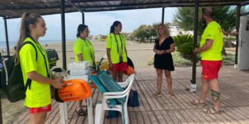 Comienza la temporada de playas en Casares con la activación del servicio de socorrismo