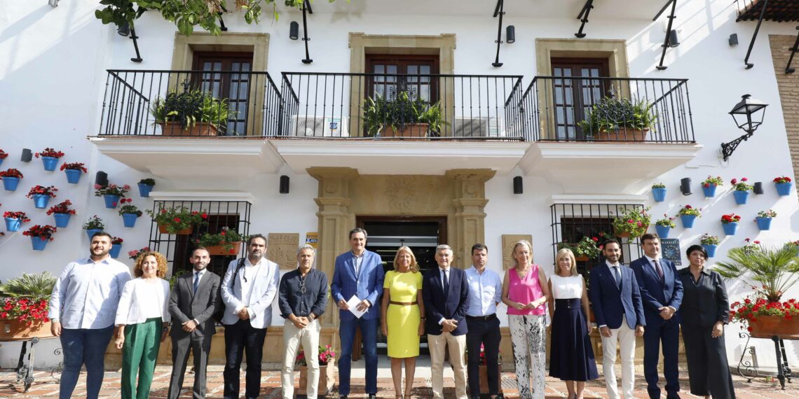 Muñoz anuncia la composición del nuevo equipo de Gobierno marbellí