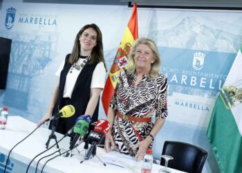 El Ayuntamiento muestra su rechazo al requerimiento de Costas para eliminar una escollera que impide un derrumbe