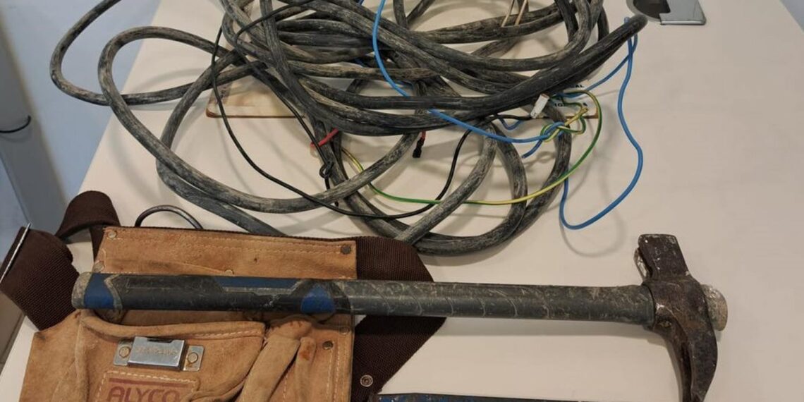 Detenido en Fuengirola por robar cableado del alumbrado eléctrico en diferentes zonas de la ciudad