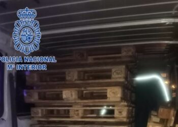 Detienen a seis personas por robo con fuerza en el interior de camiones