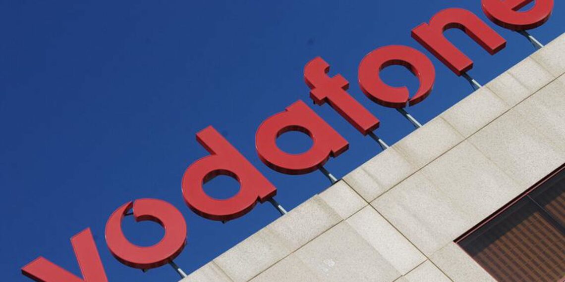 Vodafone refuerza un 25% su red 5G en las playas de la Costa del Sol