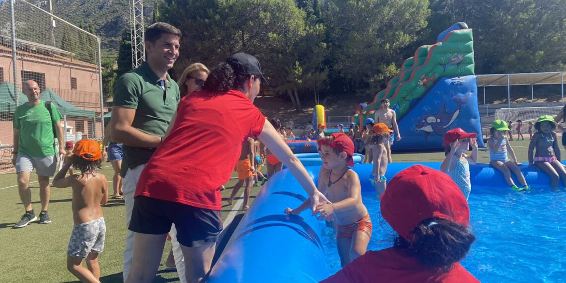 Las Escuelas de Verano de Casares celebran su 20 aniversario con la Feria del Niño