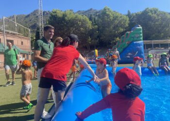 Las Escuelas de Verano de Casares celebran su 20 aniversario con la Feria del Niño