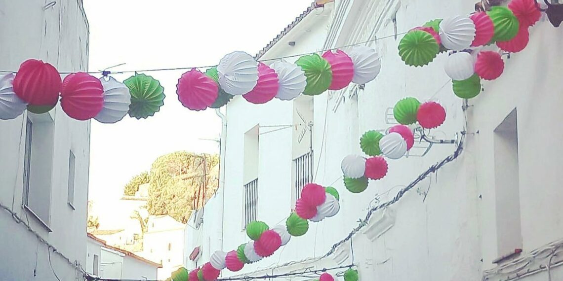 Casares pueblo ya huele a Feria