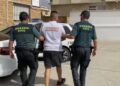 La Guardia Civil detiene en Manilva a un individuo que se encontraba huido de la justicia desde 2016