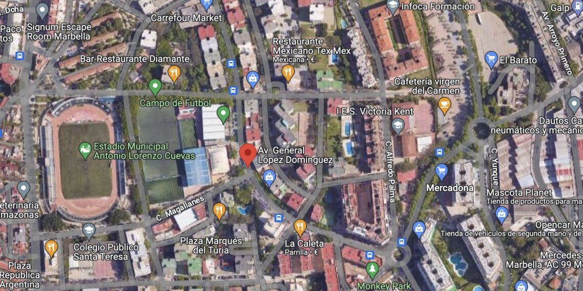 Seis personas afectadas tras el incendio en el cuarto de contadores de un edificio en Marbella