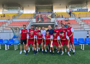 Vicente del Bosque visita su campus de verano, que se celebra por décimo año en Estepona