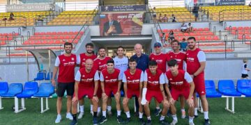 Vicente del Bosque visita su campus de verano, que se celebra por décimo año en Estepona