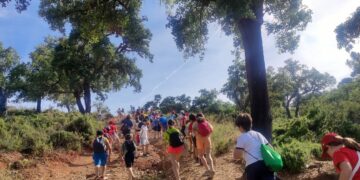 El programa de Senderismo Escolar en Estepona es reconocido a nivel nacional por el INJUVE