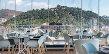 La Costa del Sol recibe de enero a junio un 4,2% más de viajeros hoteleros que en el mismo periodo de 2019