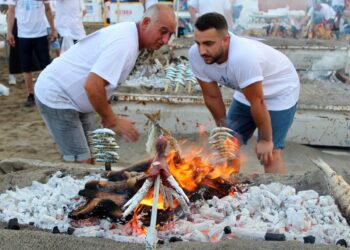 Más de 20 espeteros lucharán por ser el mejor en la IX edición del Concurso de Espetos de la Costa del Sol