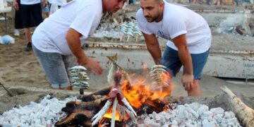 Más de 20 espeteros lucharán por ser el mejor en la IX edición del Concurso de Espetos de la Costa del Sol