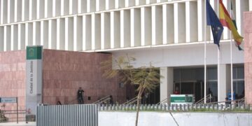 Piden siete años de cárcel para un acusado de abusar de una mujer tras coincidir en un botellón