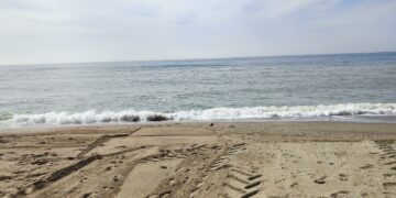 Hallan fallecido a un hombre en una playa de Torre del Mar