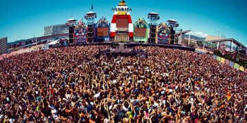 FACUA denuncia al Reggaeton Beach Festival por las cláusulas abusivas incluidas en 11 eventos programados