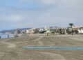 Las playas de Casares continúan en agosto en un estado impecable