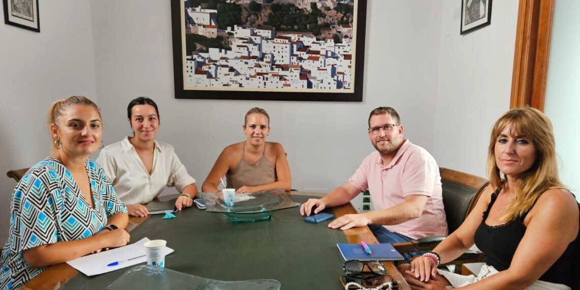 La Concejalía de Bienestar Social de Casares continúa con su agenda de trabajo con AFESOL