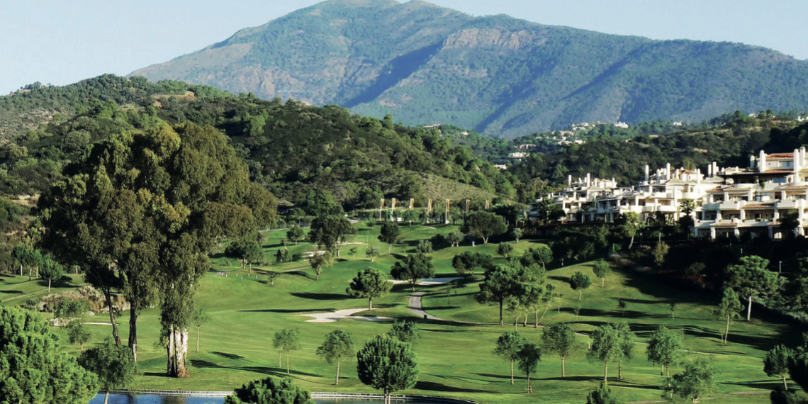Benahavís, un pueblo con alma del golf