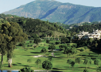 Benahavís, un pueblo con alma del golf