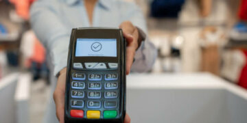 FACUA advierte de los chiringuitos con el TPV «averiado» de forma permanente