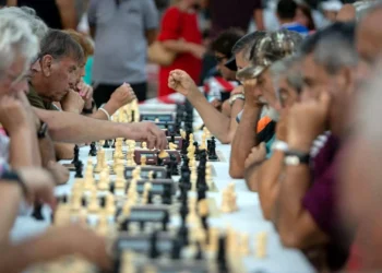 Estepona organiza el mayor torneo nocturno de ajedrez para amateurs en España