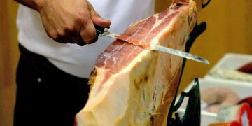 El octavo Certamen Mundial de Jamón de Estepona reunirá a 200 cortadores y más de 60 expositores