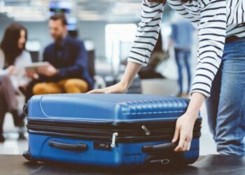 Consumo abre expediente sancionador a aerolíneas por el cobro del equipaje de mano