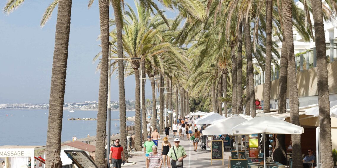 Marbella supera en julio las 350.000 pernoctaciones