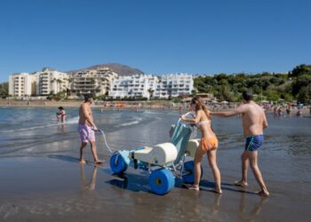 Baños asistidos para personas con movilidad reducida en Estepona