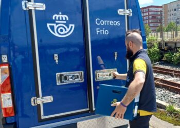 Correos Frío ya realiza rutas regulares de entrega de comida a domicilio en Málaga