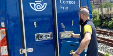 Correos Frío ya realiza rutas regulares de entrega de comida a domicilio en Málaga