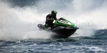 Muere un hombre al sufrir un accidente con una moto acuática en Fuengirola