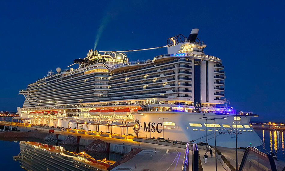Denuncian a MSC Cruises por obligar a los pasajeros a abonar una propina al personal de los cruceros