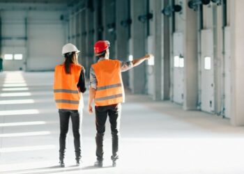 La Junta ayuda a más de 8.800 emprendedores para la creación de 7.745 empresas