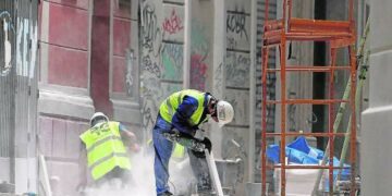 Andalucía lidera la bajada del paro tras registrar 5.166 desempleados menos en julio