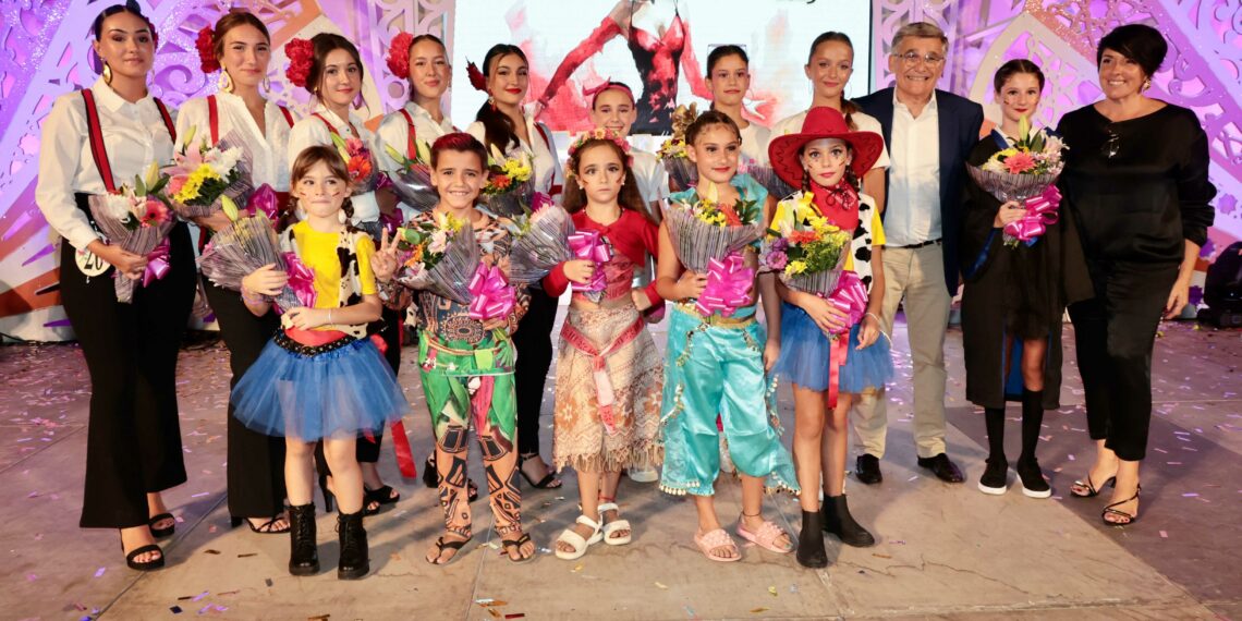 Sara Medinilla y Alicia Mancilla, reinas  infantil y juvenil de la Feria y Fiestas de San Pedro Alcántara 2023