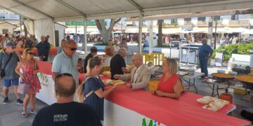Mijas celebra el ‘Día del Turista’ para agradecer y rendir homenaje a todos sus visitantes