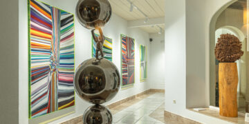 Anantara Villa Padierna presenta una nueva exposición de arte junto a la artista Cristina Iturrioz