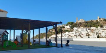 Casares renovará el parque infantil de la Plaza Marcelino Camacho por 158.153 euros