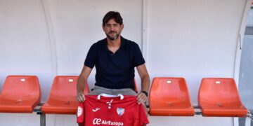 El CD Estepona cesa a Javi Sánchez