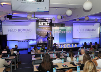 Marbella acoge una nueva edición del Congreso SUTUS, que congrega a más de 40 expertos en turismo espacial y subacuático