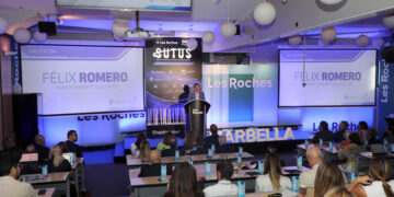 Marbella acoge una nueva edición del Congreso SUTUS, que congrega a más de 40 expertos en turismo espacial y subacuático