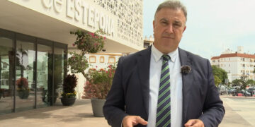 VOX denuncia «falta de liquidez y gasto descontrolado» en el Ayuntamiento de Estepona