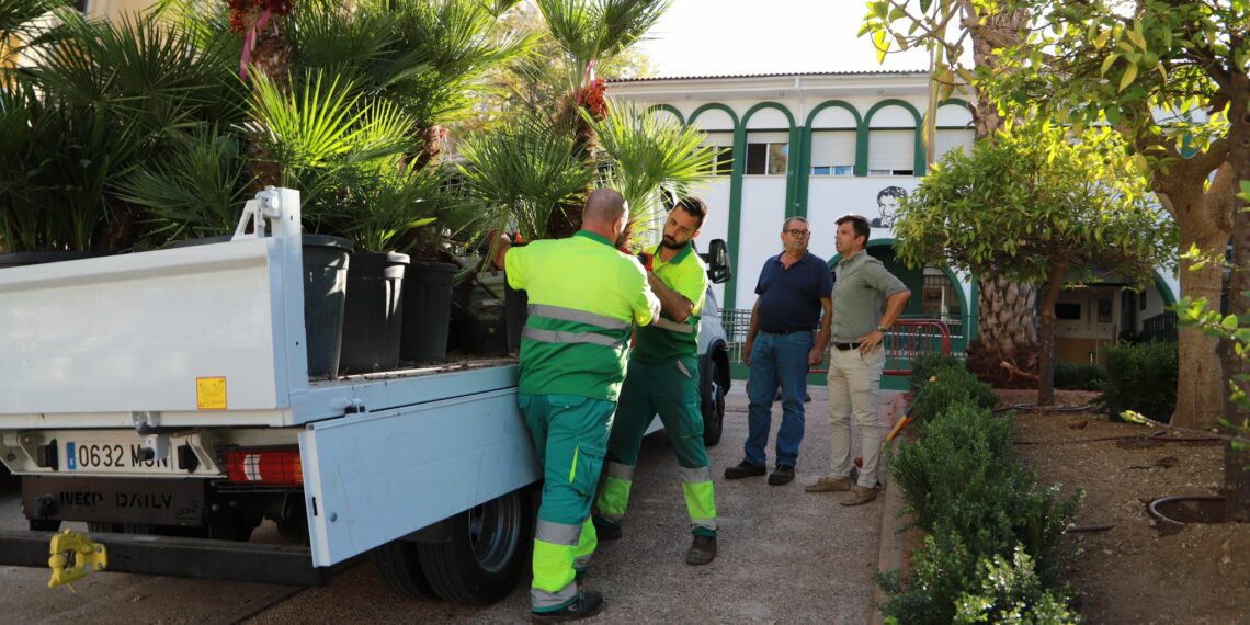 Marbella culmina la remodelación del muro perimetral y de la entrada del CEIP Federico García Lorca