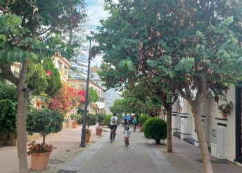 Casi 200 ciclistas participan en el noveno Día del Pedal en Estepona